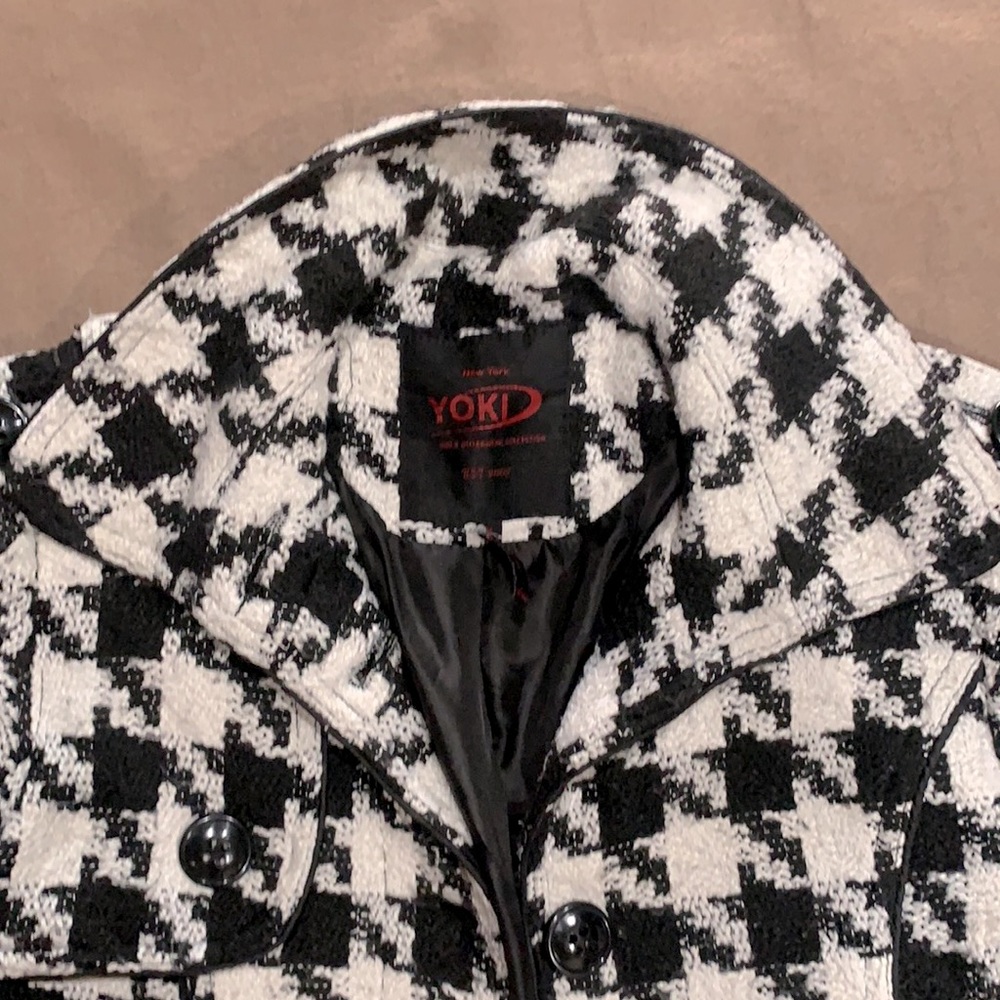 Girls Pattern Coat - Picture 3 of 4